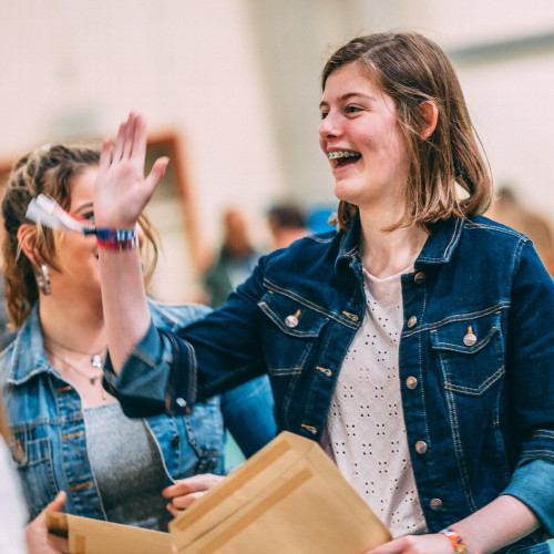 3985EBF9-DB05-85F6-11F623B8DC70664A