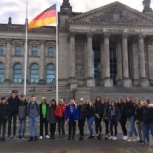 9D84839B-F4E1-8026-397C7927E6848B79